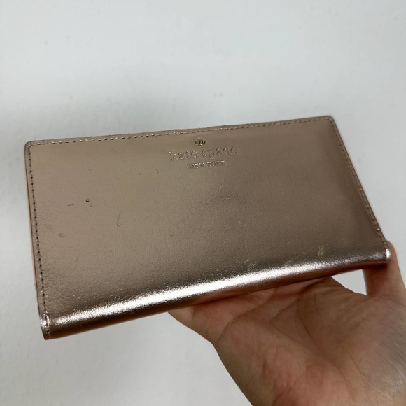 Kate Spade New York Cameron Street Stacy Bifold Rose Gold Metallic Wallet - Picture 5 of 9